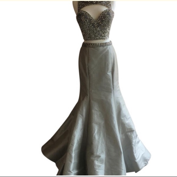 Mori Lee Dresses & Skirts - Mori Lee Paparazzi 99059 silver size 6